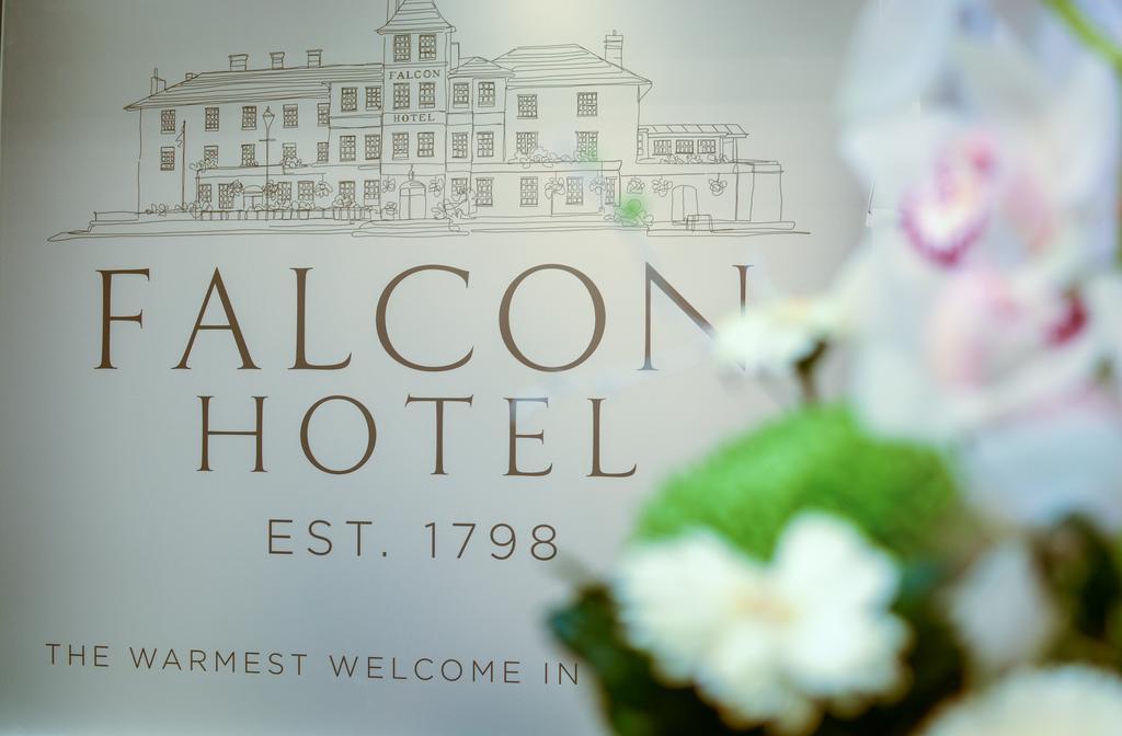 The Falcon Hotel Б'юд Екстер'єр фото