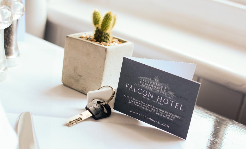 The Falcon Hotel Б'юд Екстер'єр фото
