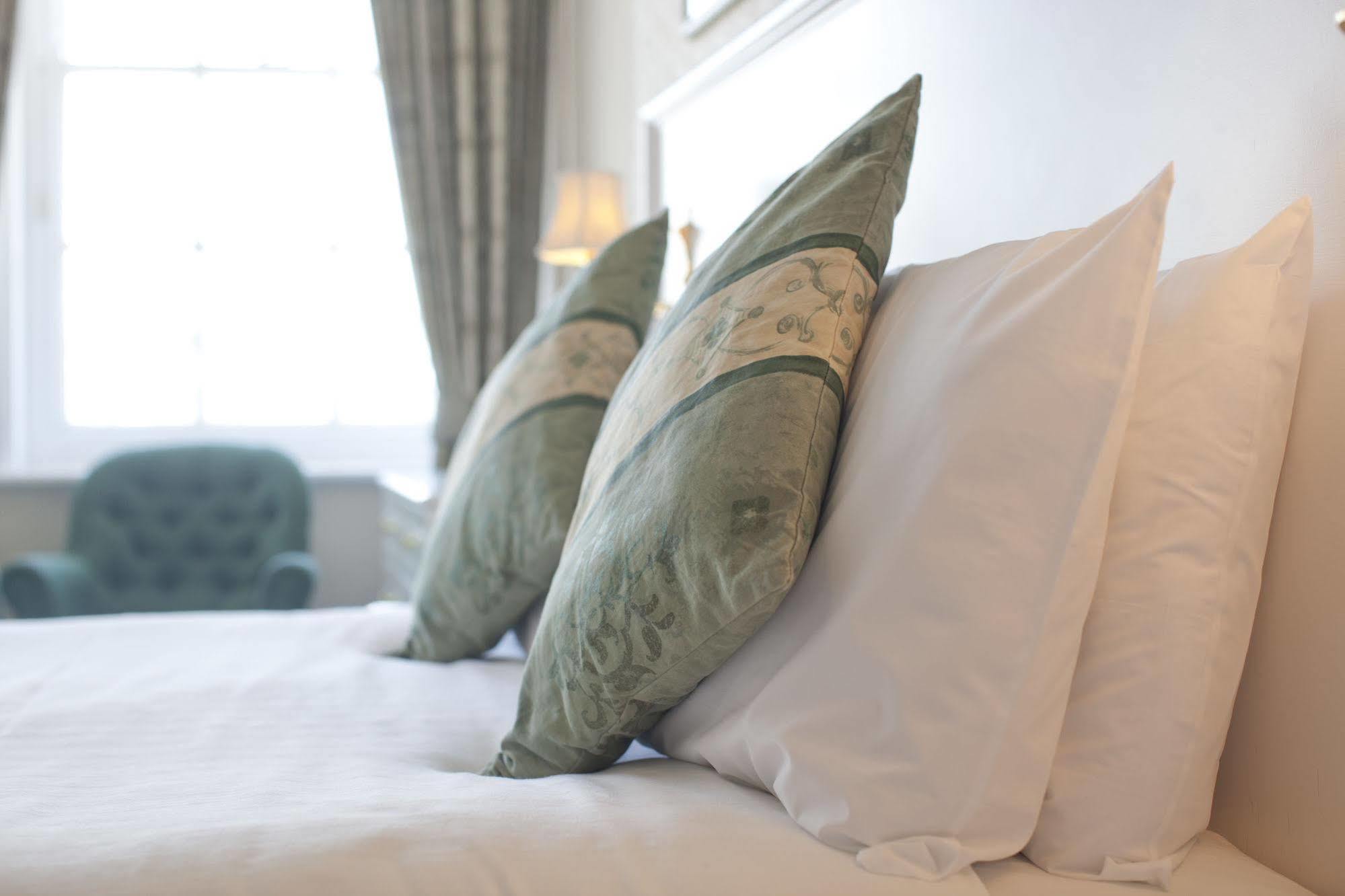 The Falcon Hotel Б'юд Екстер'єр фото