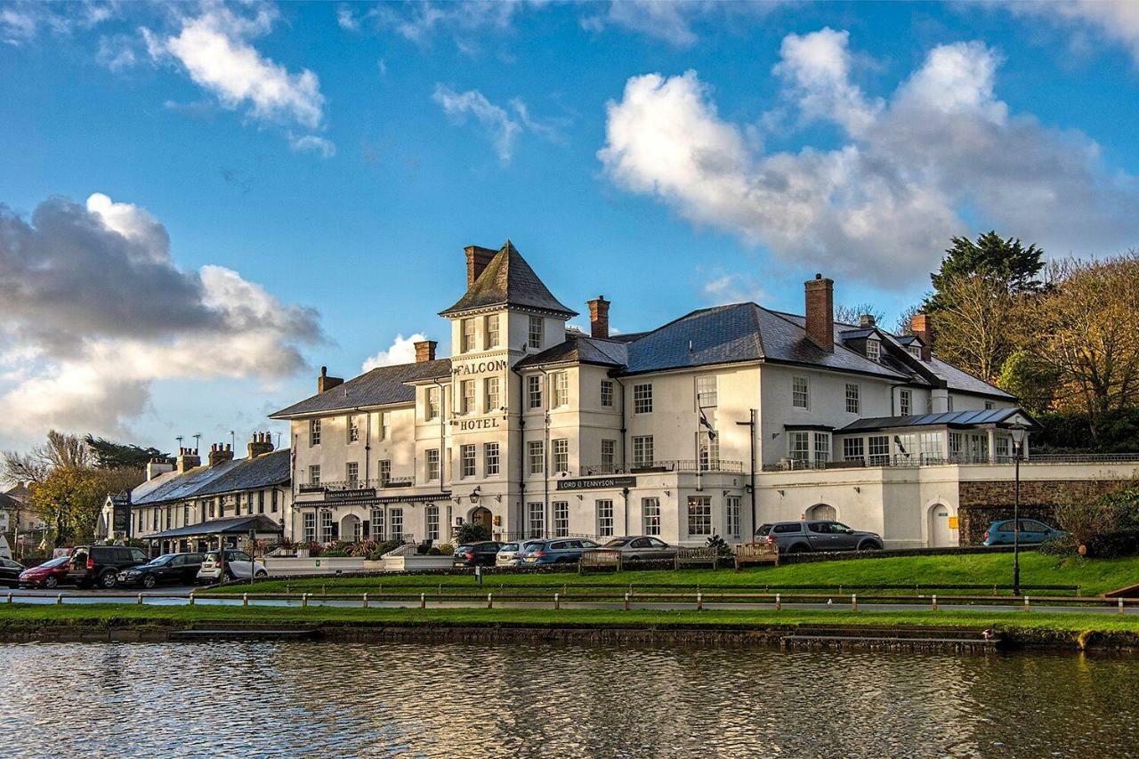 The Falcon Hotel Б'юд Екстер'єр фото
